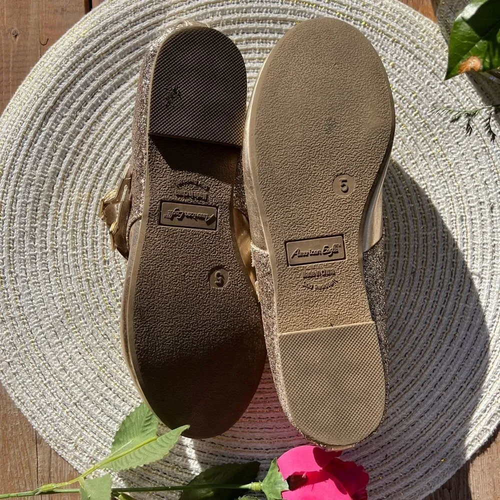 🔥4/$25 American Eagle Girls Gold Metallic Glitter Mary Jane Flats Size 5